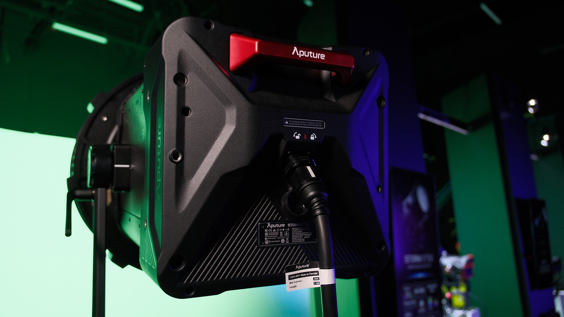 Aputure XT52 - the backside